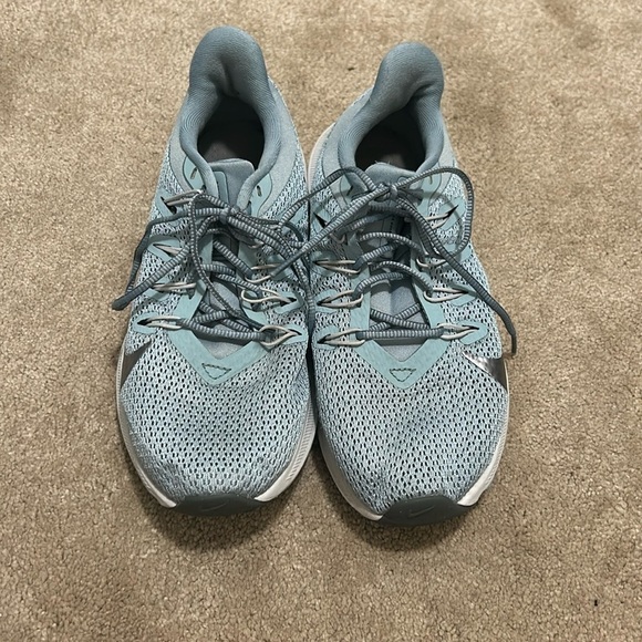 Nike Shoes - blue nike running shoes size 6.